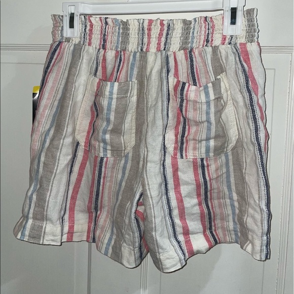 Cute and comfy summer shorts! - Picture 2 of 3